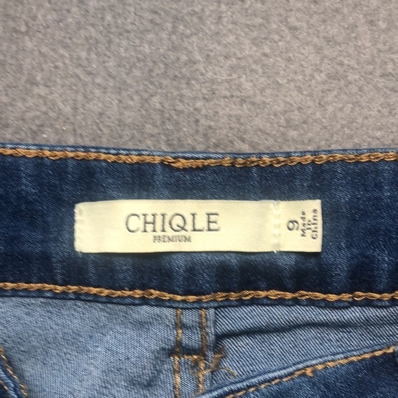 CHIQLE Distressed Jeans - Picture 2 of 5